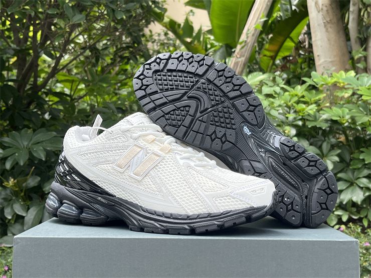 New Balance 1906R x COMME des GARCONS Homme White Black M1906RCO