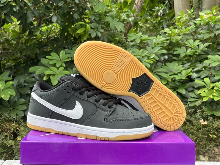 Nike SB Dunk Low Black Gum CD2563-006