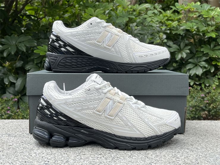 New Balance 1906R x COMME des GARCONS Homme White Black M1906RCO