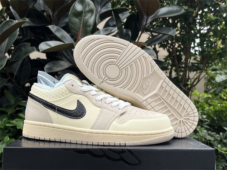 Womens Air Jordan 1 Low Sanddrift HQ3440-101