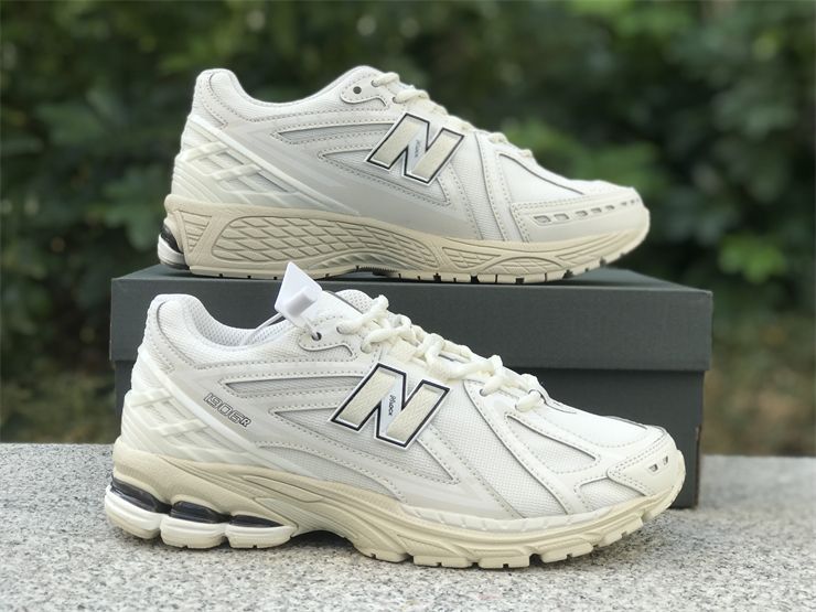 New Balance 1906R White Black M1906RWW