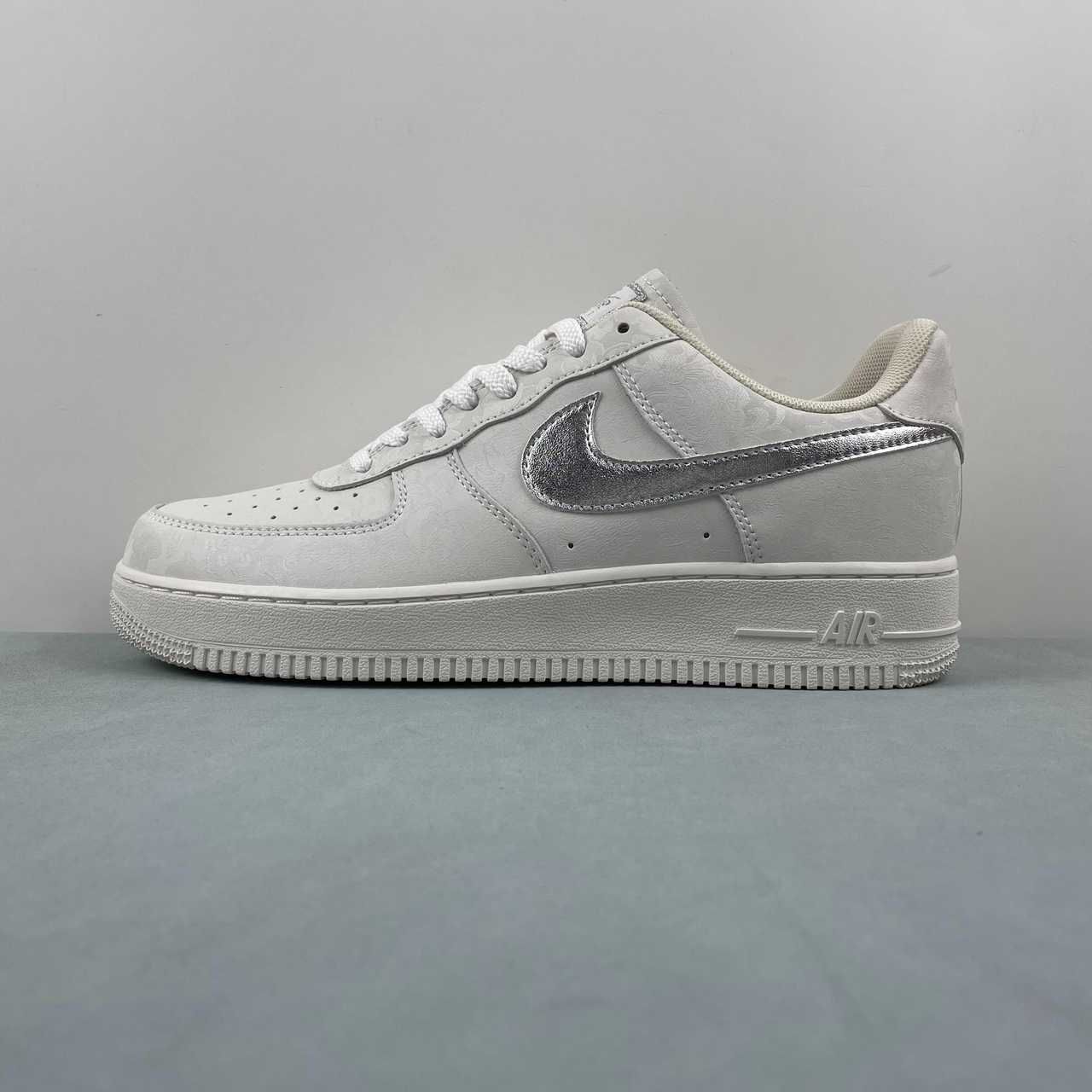 Nike Air Force 1 07 Low White Silver AF2406-110