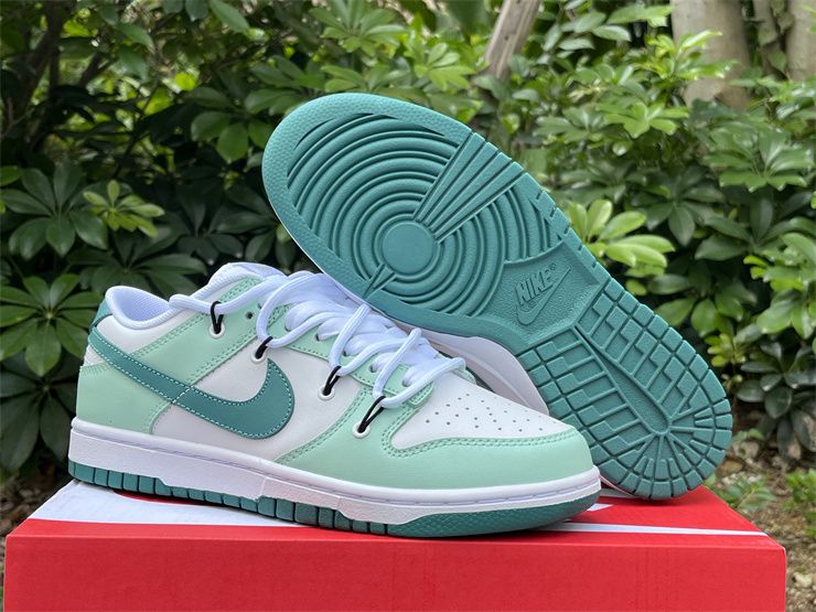 Nike SB Dunk low mint green