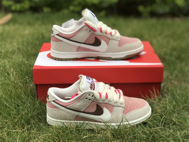 Nike SB Dunk Low SE 85 Cherry Powder Brown Black DO9457-121