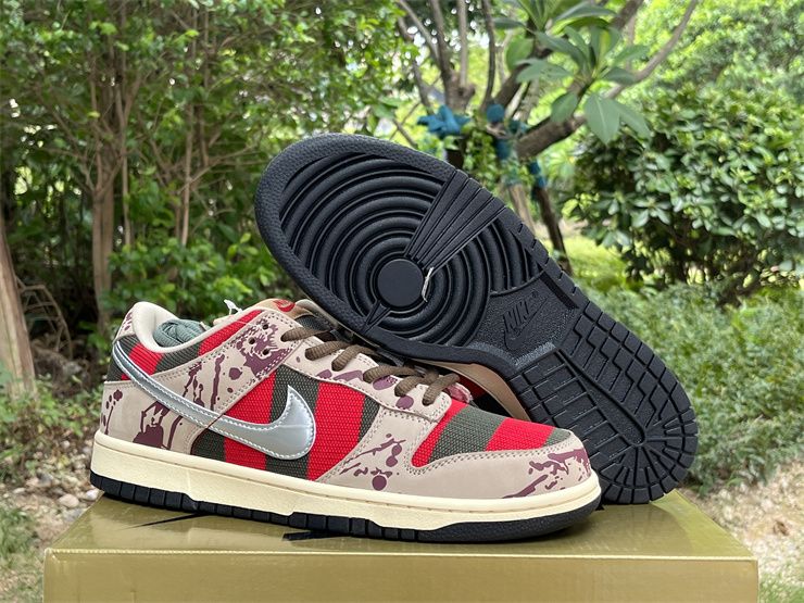 Nike SB Dunk Low Pro Freddy Krueger 313170-202
