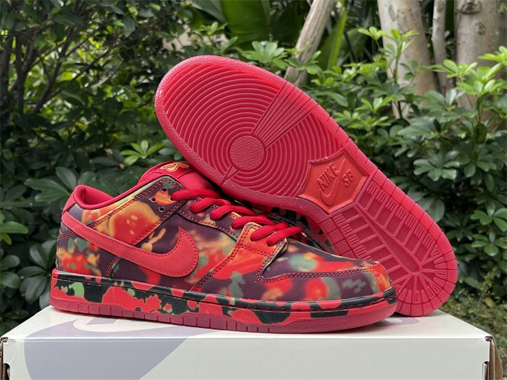 The Wizard of Oz x Nike SB Dunk Low Ruby Slipper FZ1291-600