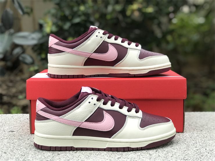 Nike Dunk Low Valentine's Day DR9705-100