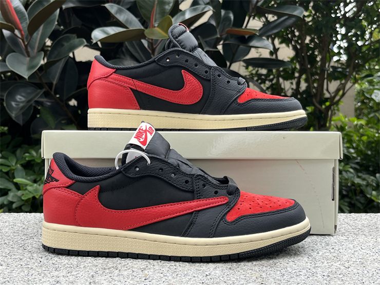 Travis Scott x Jordan Air Jordan 1 Low OG Black Red DM7866-061