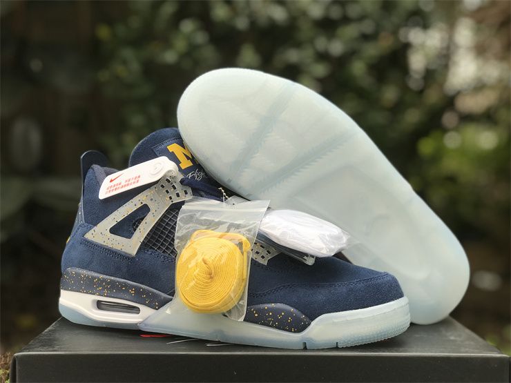 Air Jordan 4 Retro Michigan Wolverines Sneakers AJ4-1036660