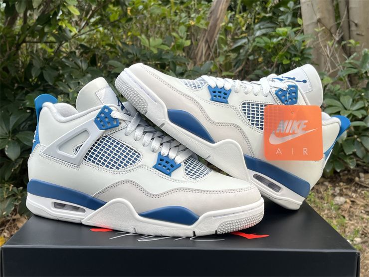 Air Jordan 4 Retro Military Blue FV5029-141 Sneakers