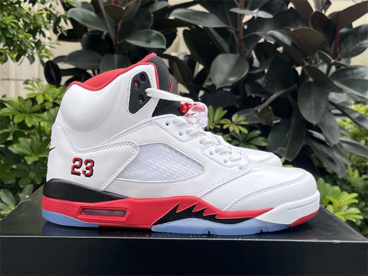 Air Jordan 5 Retro Fire Red 136027-120