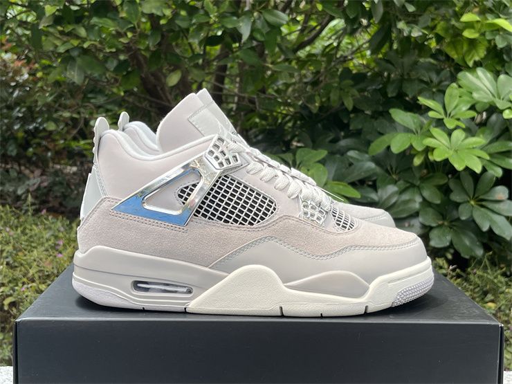 Air Jordan 4 Retro Frozen Moments AQ9129-001 Sneakers