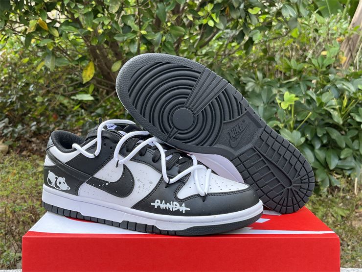 Nike SB Dunk Low New Panda
