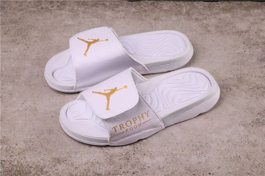 Men Jordan Hydro 5 retro 820257-011