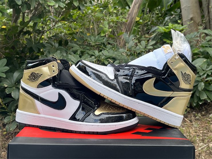 Cheap Air Jordan 1 Retro Basketball Shoes NRG Gold Top 3 861428-001