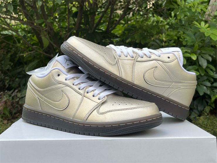 Air Jordan 1 Low SE Metallic Zinc HQ3529-099