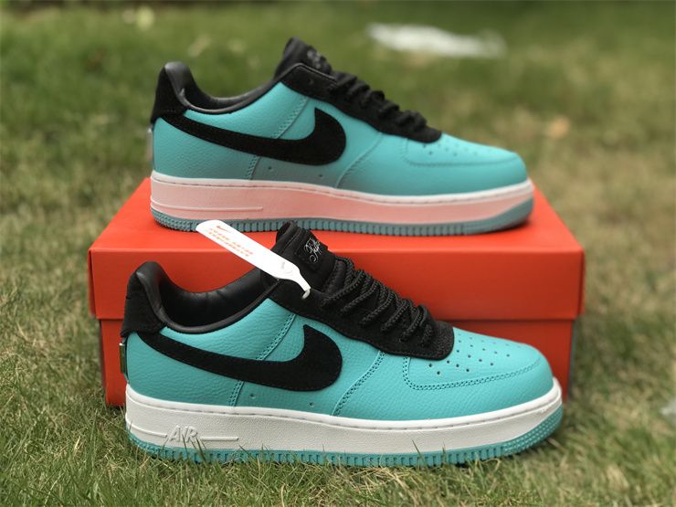 Nike x Tiffany & Co. Air Force 1 1837 DZ1382-002