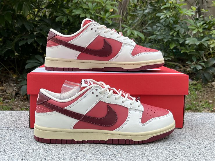 Nike Dunk's Day 2024 Alternate' Low Valentine HF0736-161