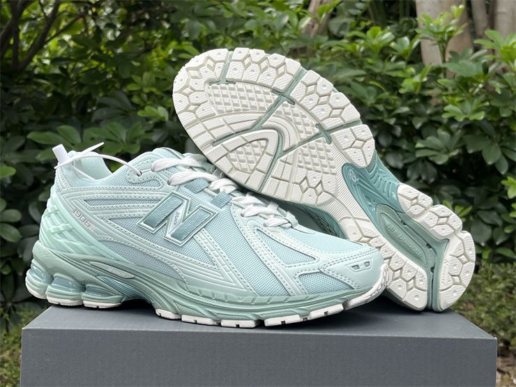 New Balance 1906R Jade Green M1906RZC