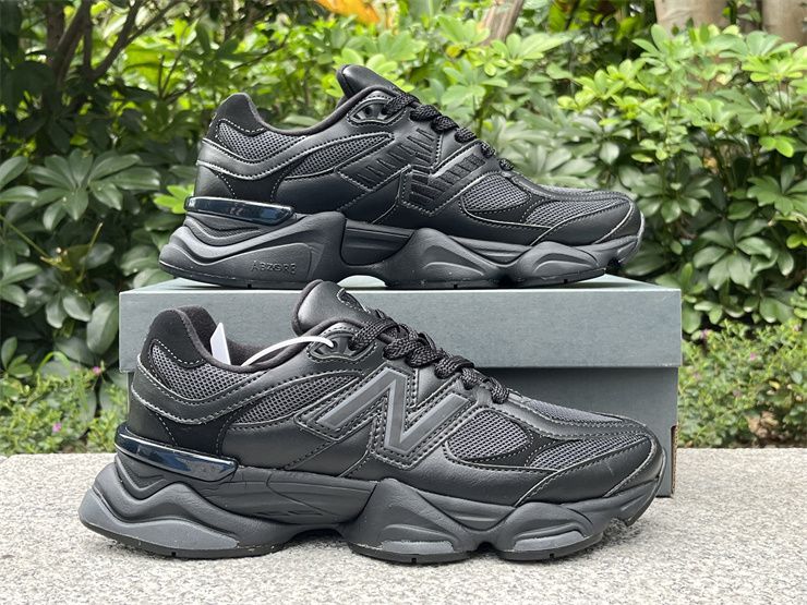 New Balance 9060 Triple Black Leather U9060NRI