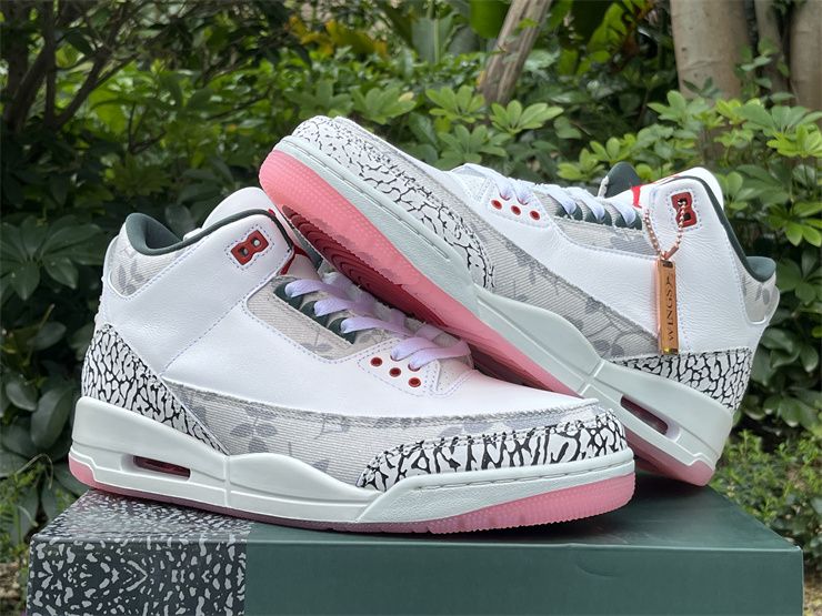 Cheap Air Jordan 3 Wings Howard White HM6993-100 Sneakers