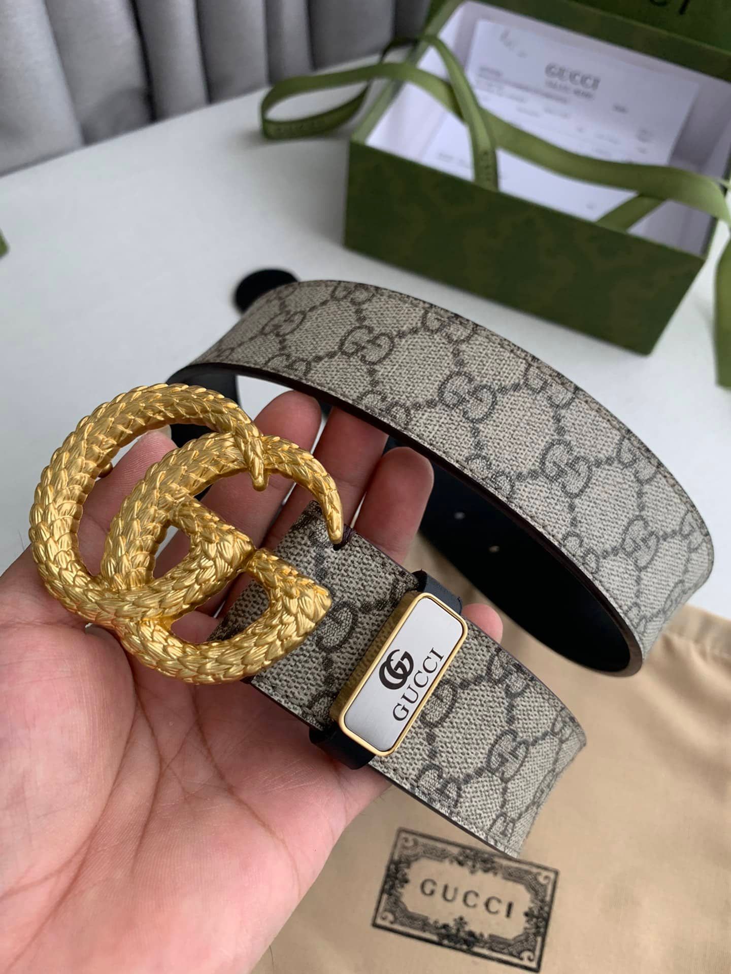 GUCCI Gold buckle leather belt Gg Marmont Reversible Belt