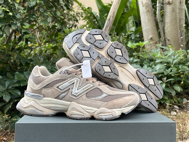 New Balance 9060 Low Mushroom U9060PB