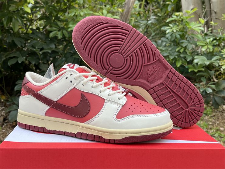Nike Dunk's Day 2024 Alternate' Low Valentine HF0736-161
