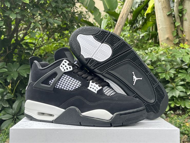 Air Jordan 4 White Thunder FQ8138-001 Sneakers