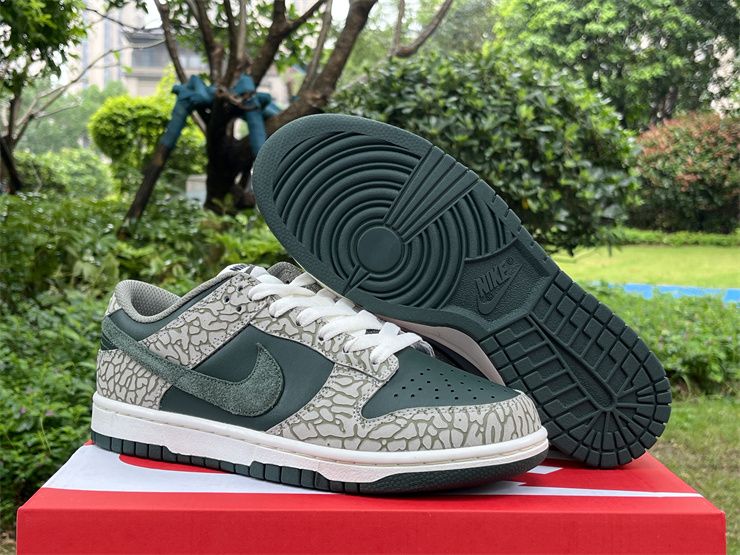 Nike Dunk Low Retro PRM Vintage Green Dark Stucco HF4878-053