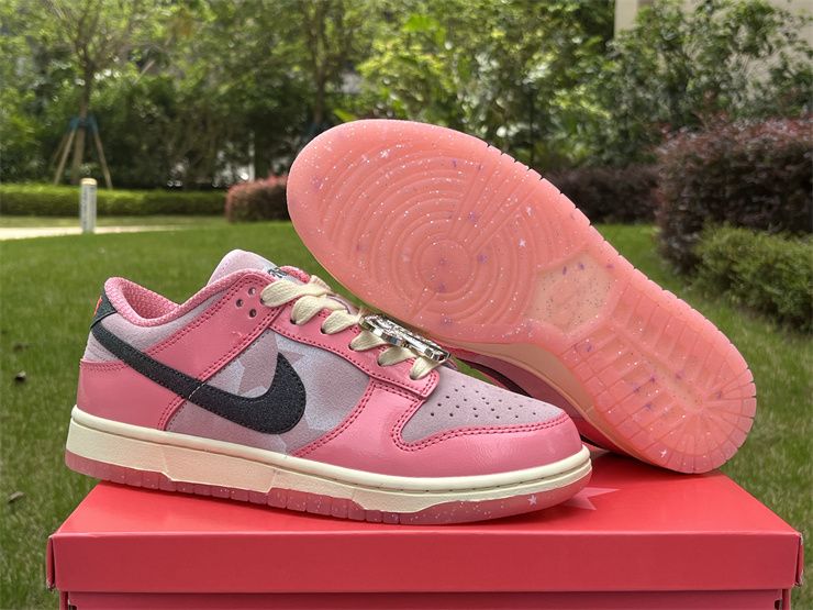 Nike Dunk Low LX Barbie FN8927-621
