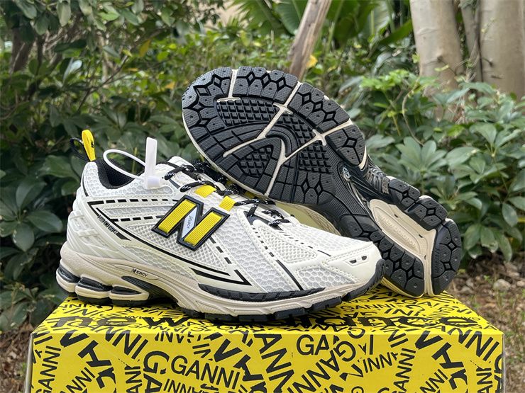 New Balance 1906R GANNI Egret
