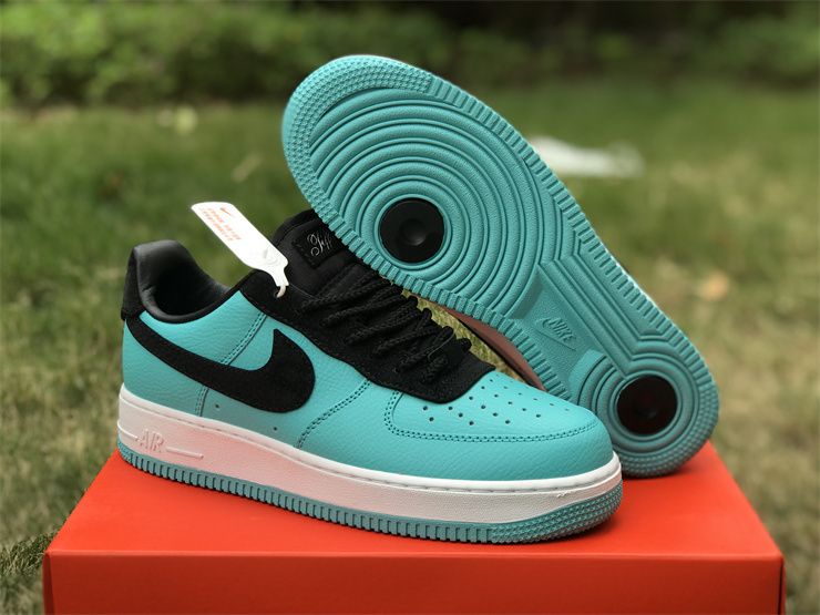 Nike x Tiffany & Co. Air Force 1 1837 DZ1382-002