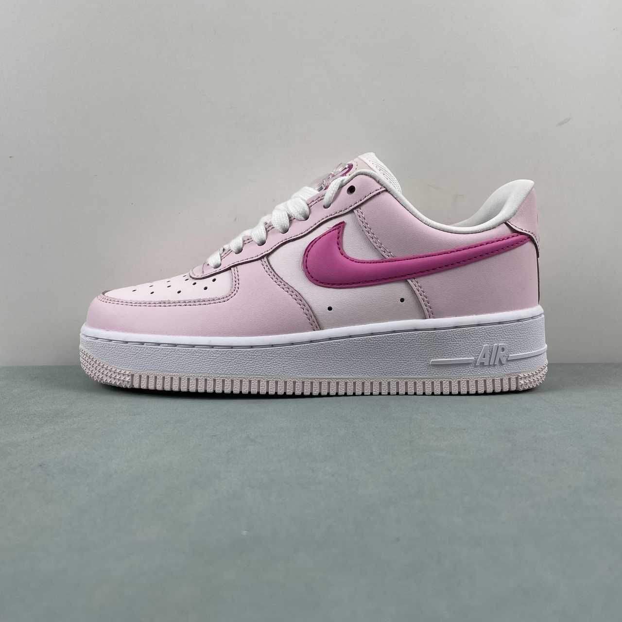 Nike Air Force 1 '07 LX Paw Print HM3696-661