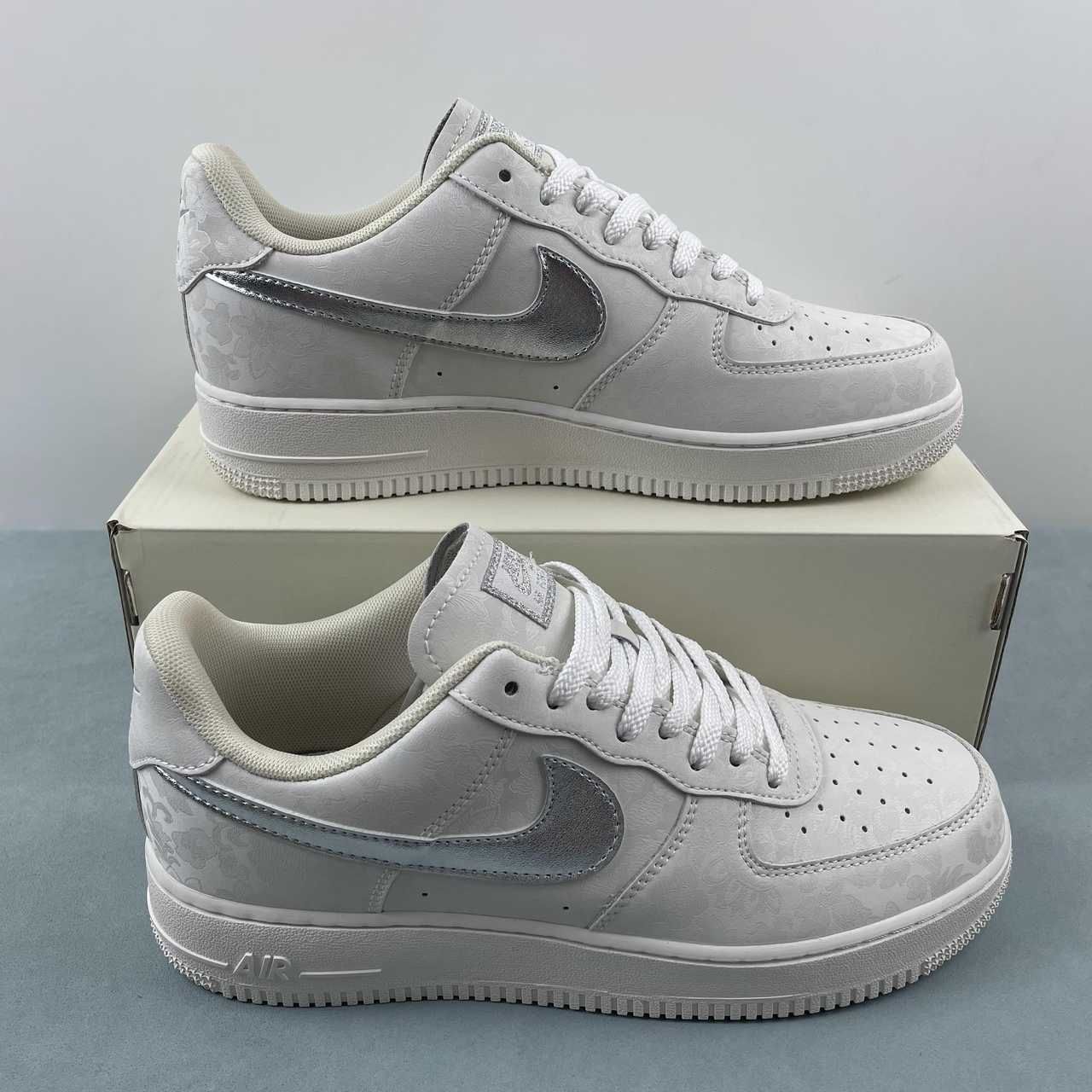 Nike Air Force 1 07 Low White Silver AF2406-110