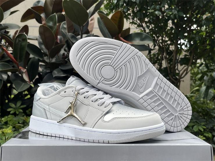 Cheap Nike Air Jordan 1 Retro Low OG Metallic Silver Sneakers CZ0790-002