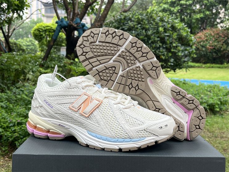 New Balance 1906R Shoes Sea Salt Angora Pink M1906RBP