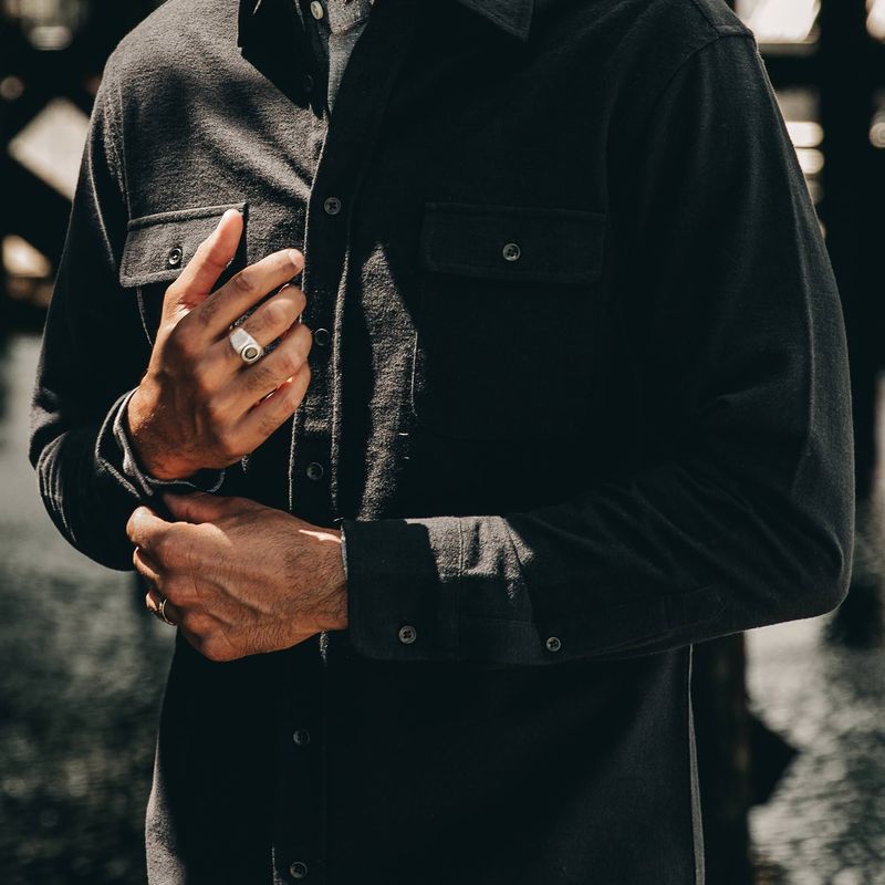 Vwsao Yosemite Shirt in Black