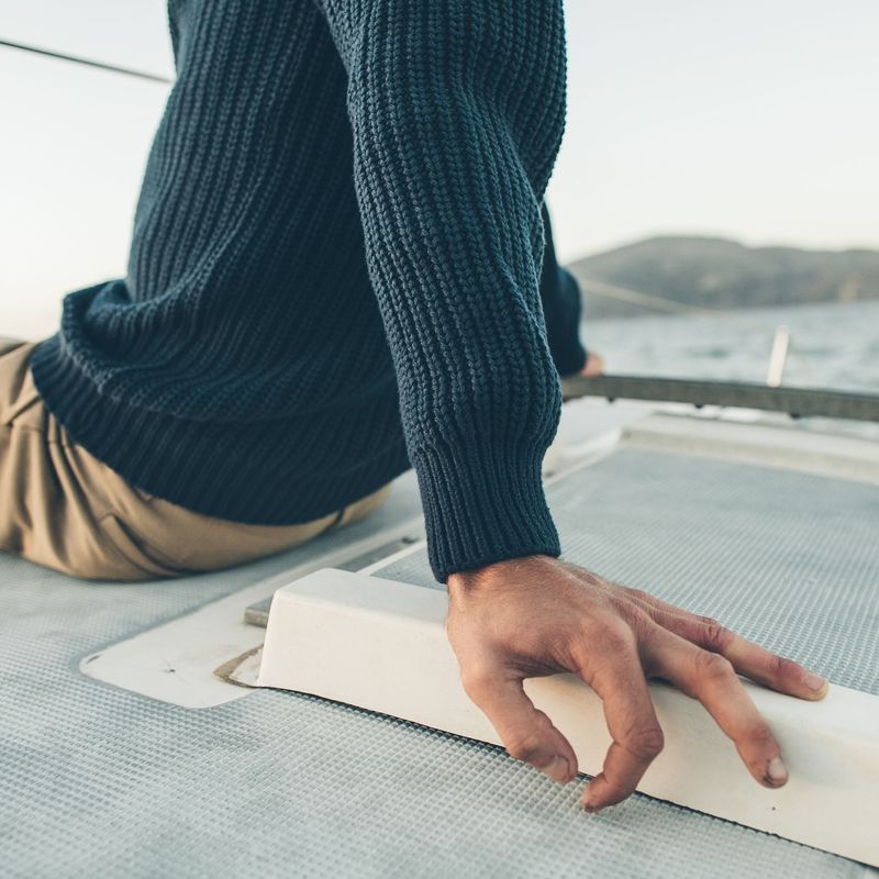 Vwsao Whaler Sweater in Navy