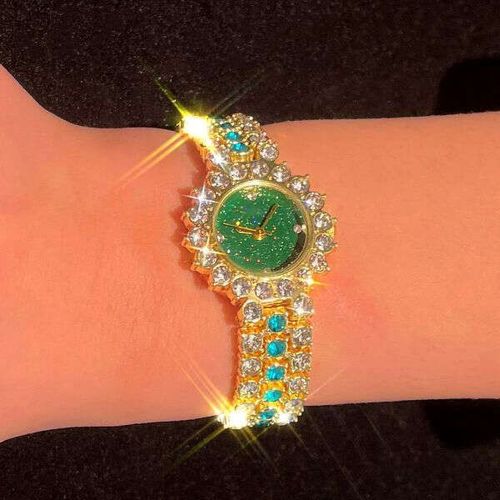 Women's watch set (earrings, bracelet, rhinestone necklace)