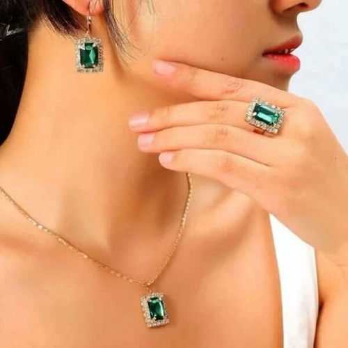 Women's watch set (earrings, bracelet, rhinestone necklace)