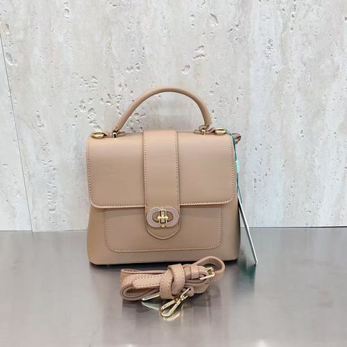 All bags 100AED 4 pieces 🙋‍♀️saved pictures contact customer service