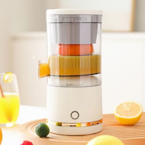 Multifunctional separation portable juicer