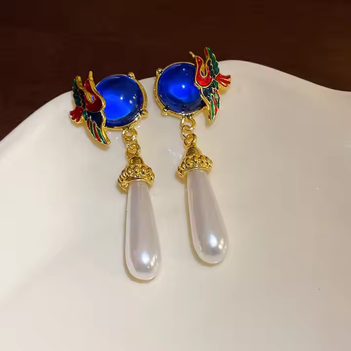 Silver needle drop oil inlaid diamond artificial tiger eye stone earrings retro pleated geometric earrings